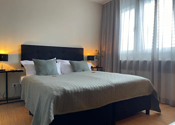 3-Sterne-Hotel: Paragon Apartments